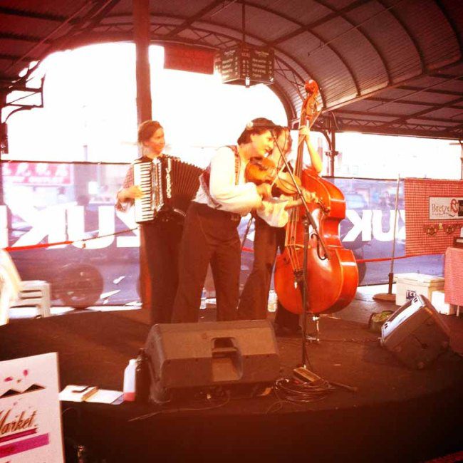 Live music at the Suzuki Night Market.