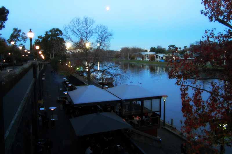 The full moon over the Yarra River.