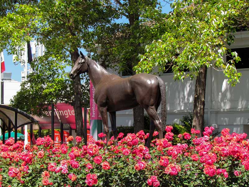 Statue of a horse.