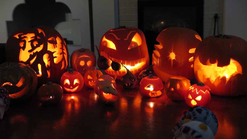 Halloween jack-o-lanterns.