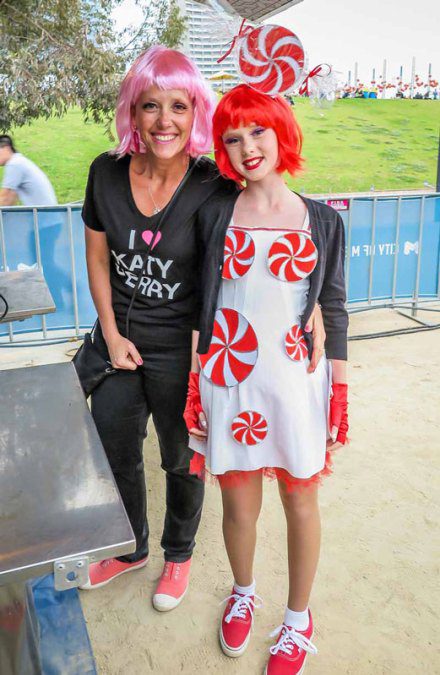 Cute mother and daughter fans of Katy Perry.
