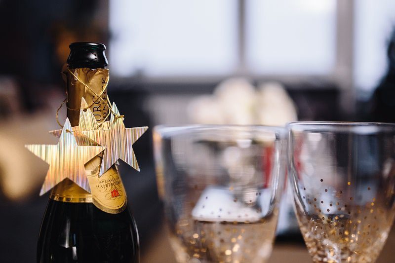champagne glasses