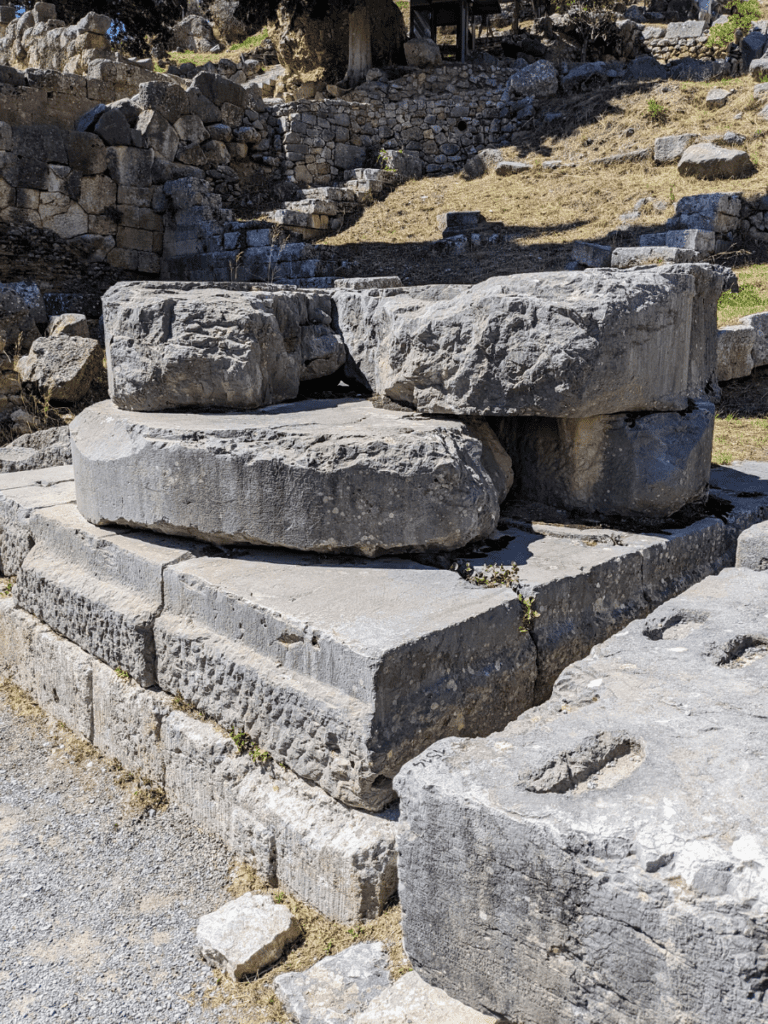 An unmarked ruin at Delphi.